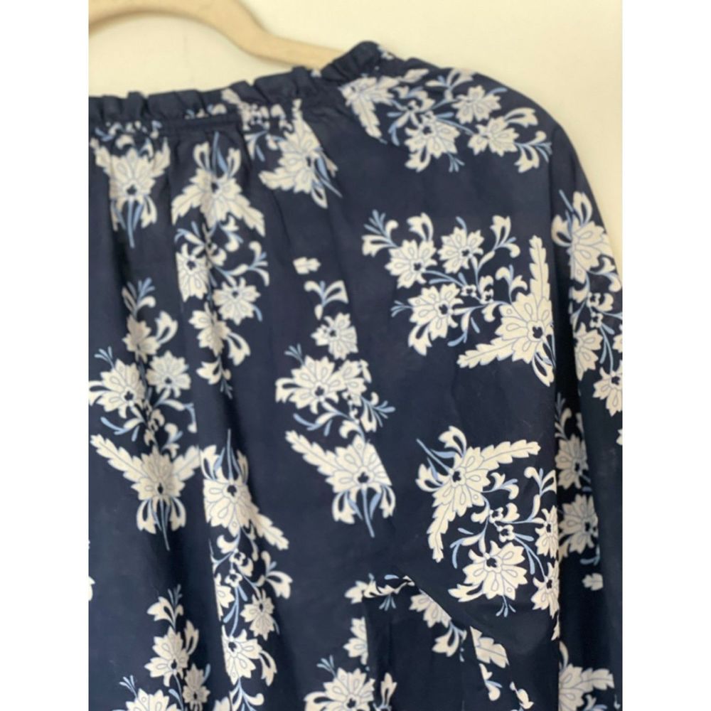 J. Crew Factory Navy Floral Long Sleeves Blouse Preppy top Size XS- Small A4 - Picture 8 of 11